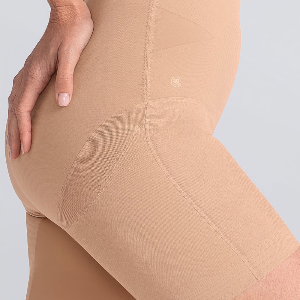 NWT Honeylove Super Power Shorts in Tan (nude) - Shapewear size L